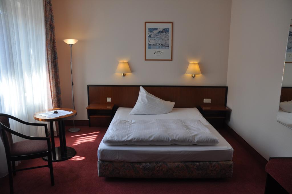 City Hotel אשרסלבן מראה חיצוני תמונה
