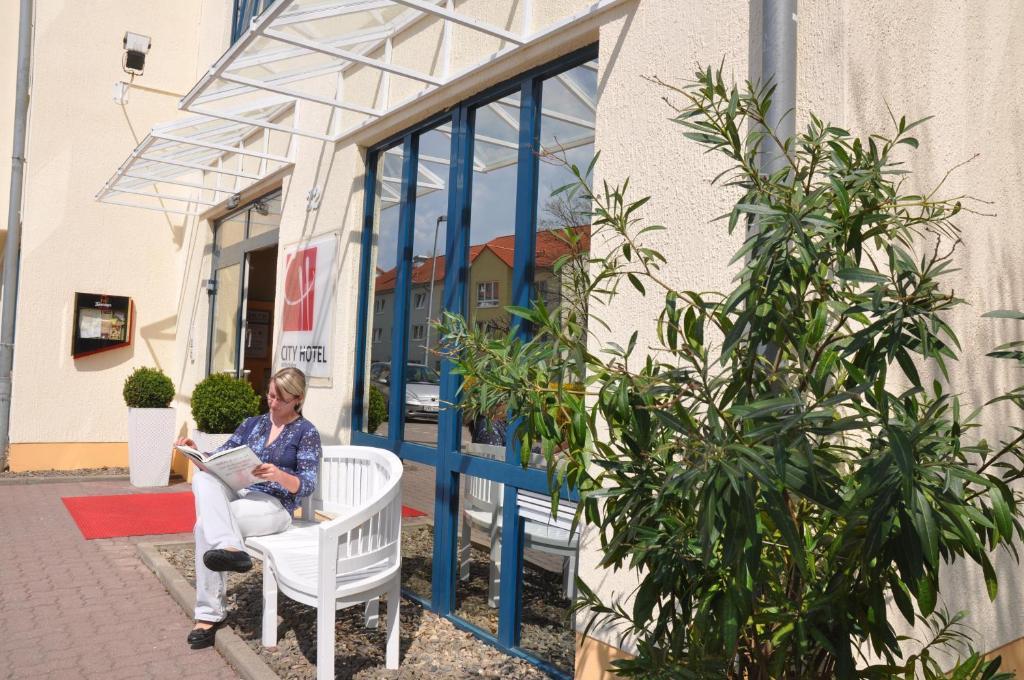 City Hotel אשרסלבן מראה חיצוני תמונה