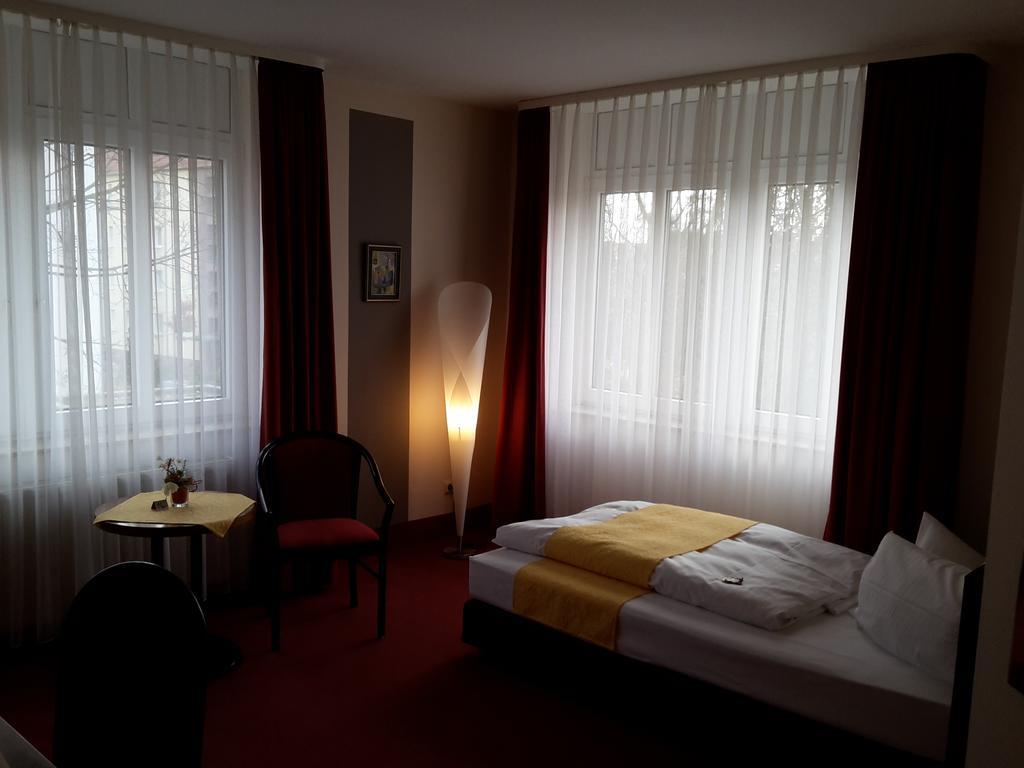 City Hotel אשרסלבן מראה חיצוני תמונה