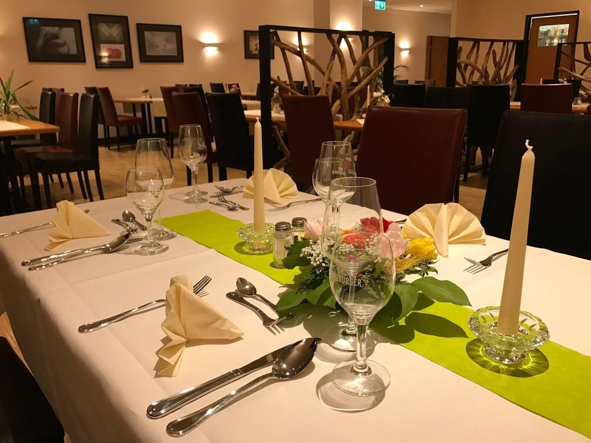 City Hotel אשרסלבן מראה חיצוני תמונה