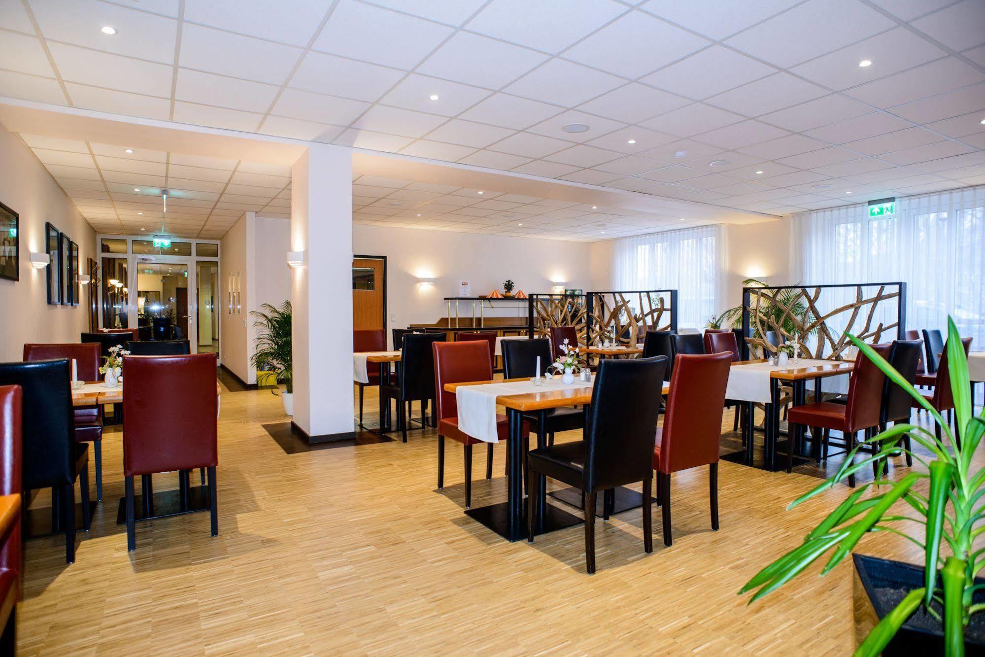 City Hotel אשרסלבן מראה חיצוני תמונה