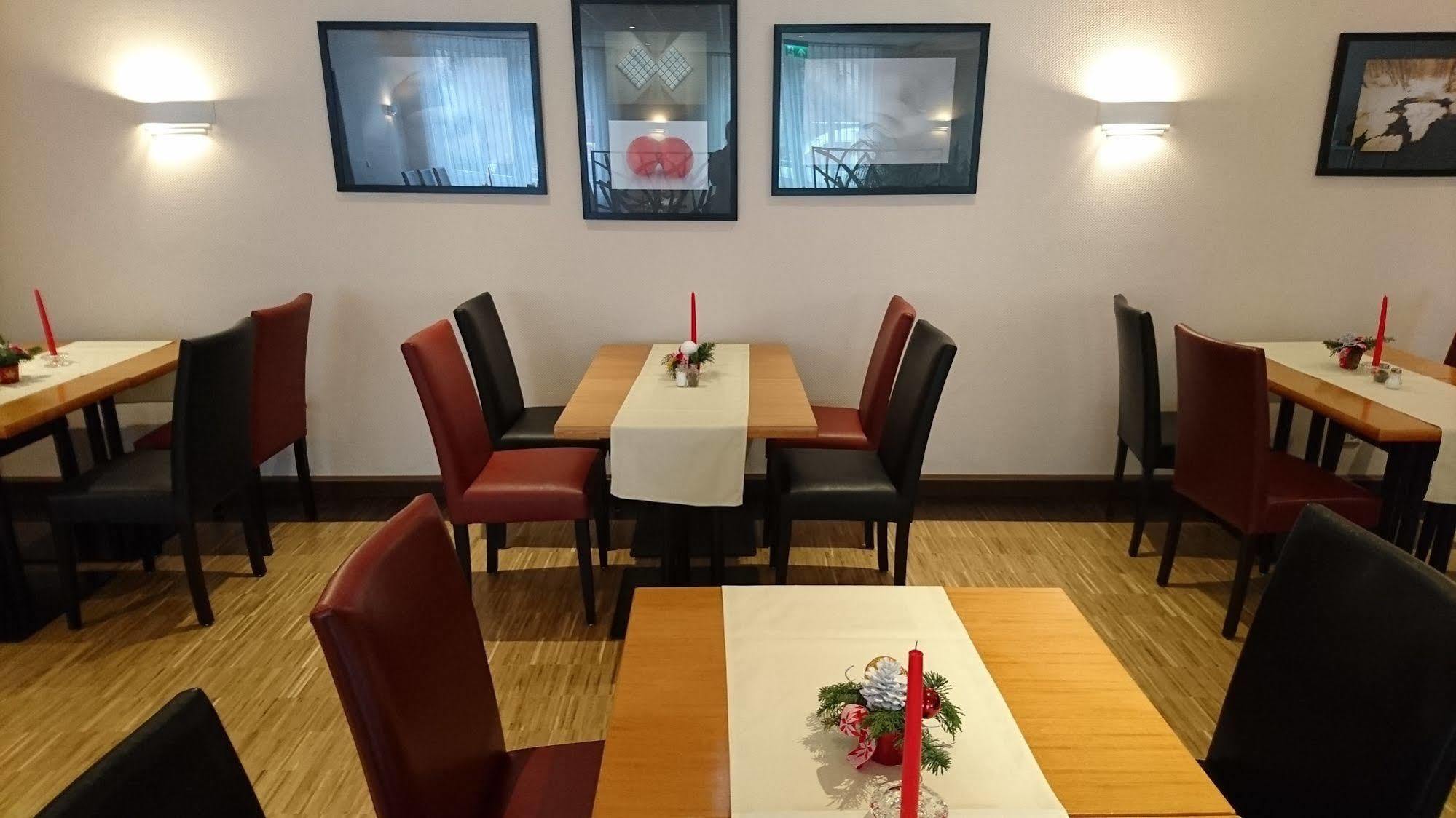 City Hotel אשרסלבן מראה חיצוני תמונה
